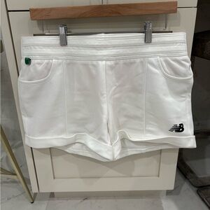 New Balance White Athletic Shorts | Pockets | Performance Fabric | Size L
